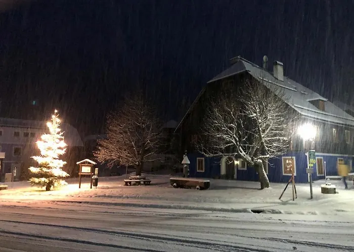 아파트 Blue House