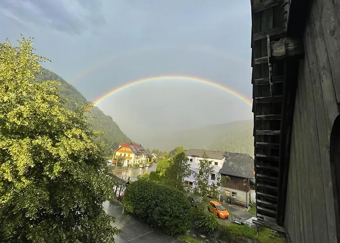 Blue House Daire Ramingstein